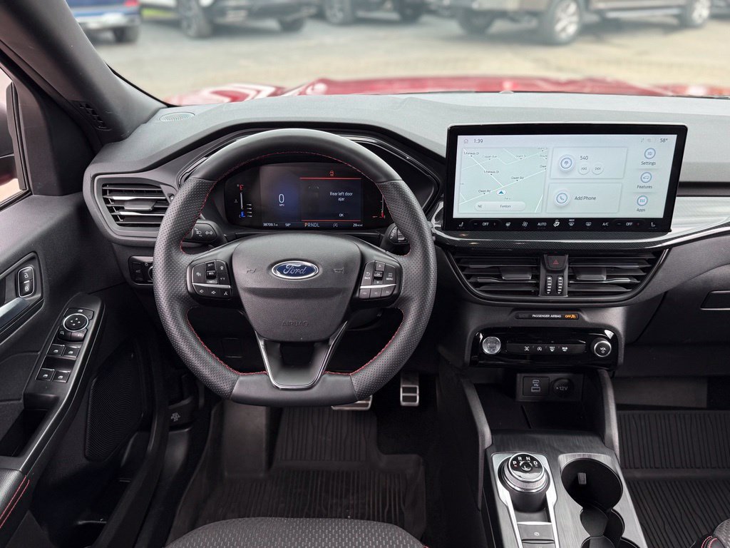 Used 2023 Ford Escape ST-Line w/ Tech Pack #1 AWD/4WD image 4