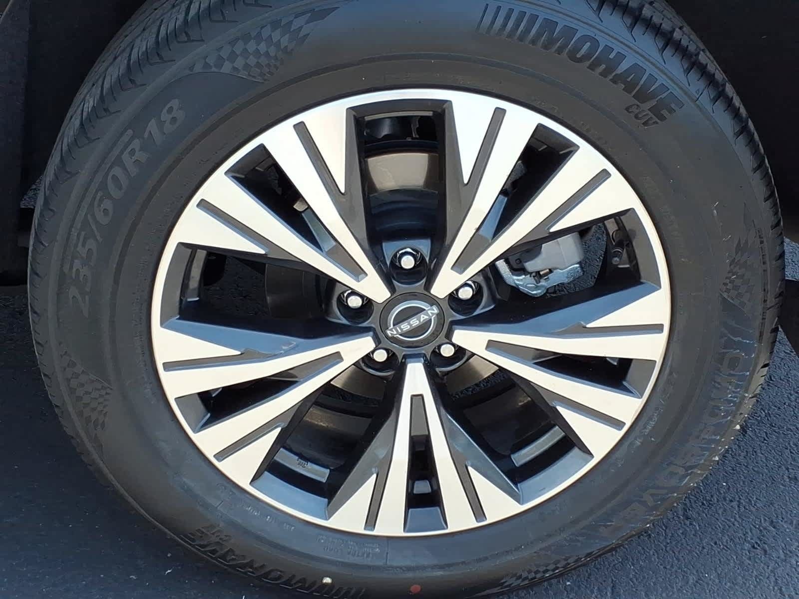 Used 2023 Nissan Rogue SV FWD image 11