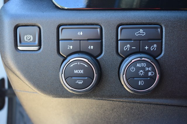 Used 2025 Chevrolet Silverado 2500 LT w/ Convenience Package AWD/4WD image 31