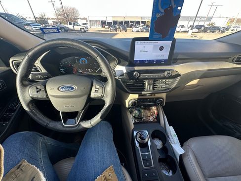 Used 2020 Ford Escape SEL image 14