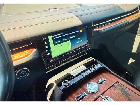 Used 2025 Lincoln Navigator Black Label AWD/4WD image 7