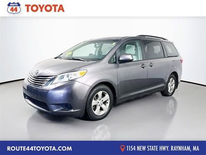 Used 2017 Toyota Sienna LE