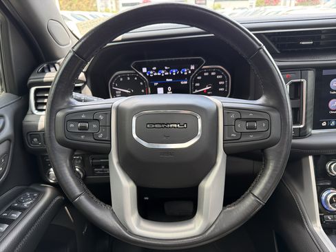 Used 2021 GMC Yukon Denali w/ Denali Ultimate Package AWD/4WD image 18