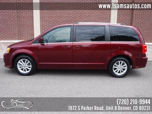 Used 2018 Dodge Grand Caravan SXT FWD image 26