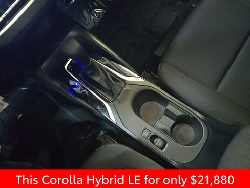 Used 2023 Toyota Corolla LE image 31