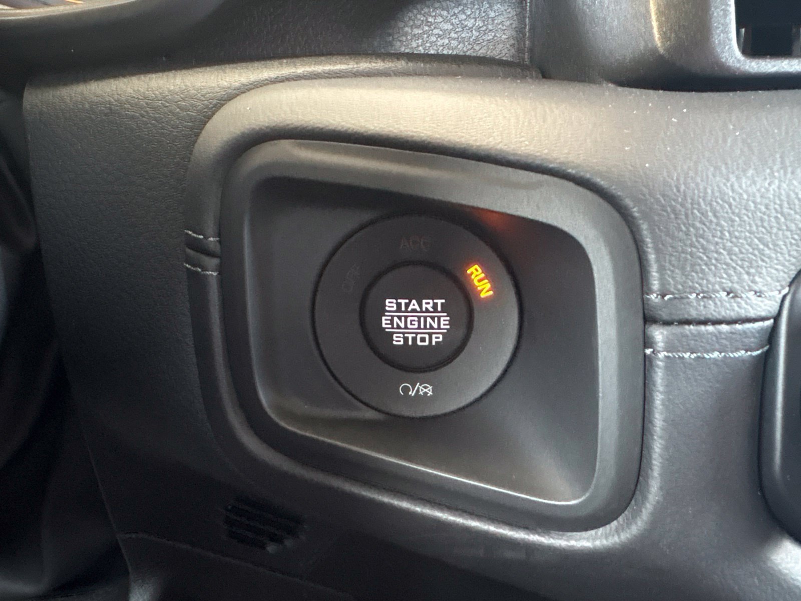 New 2026 Jeep Gladiator Sport AWD/4WD image 24