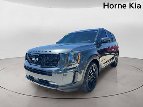 Certified 2022 Kia Telluride SX w/ Nightfall Edition Package AWD/4WD image 6