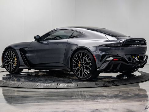 Used 2023 Aston Martin V12 Vantage RWD image 12