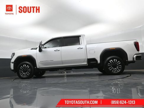 Used 2024 GMC Sierra 2500 Denali Ultimate AWD/4WD image 49