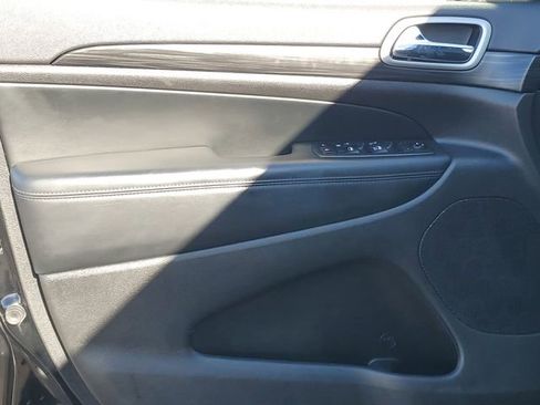 Certified 2020 Jeep Grand Cherokee Altitude image 25