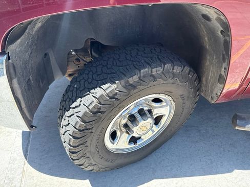 Used 2009 Chevrolet Silverado 2500 LT AWD/4WD image 6