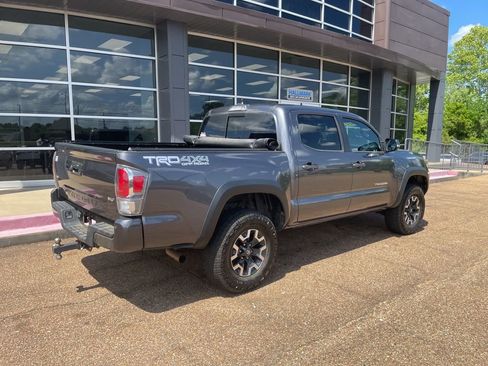 Used 2021 Toyota Tacoma TRD Off-Road w/ Technology Package image 6