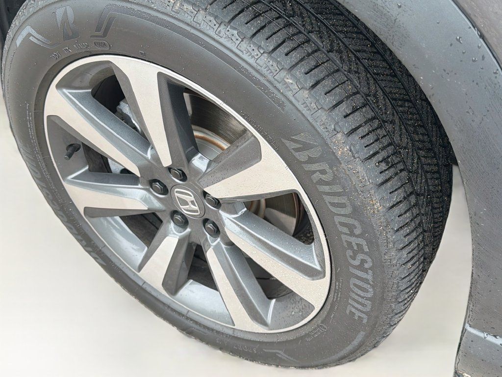 Used 2025 Honda Pilot Elite image 37
