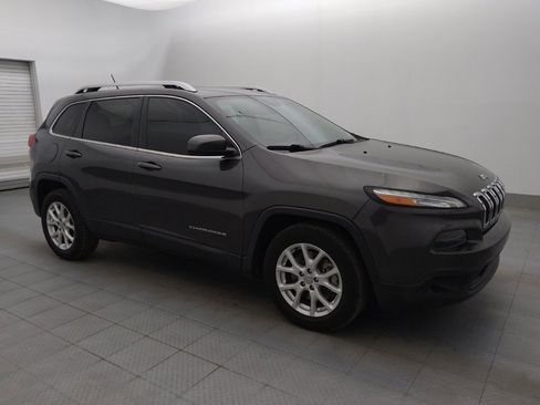 Used 2014 Jeep Cherokee Latitude w/ Comfort/Convenience Group image 11