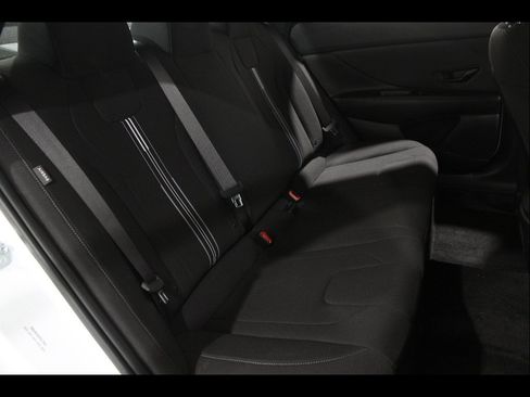 Certified 2025 Hyundai Elantra Sport FWD image 16