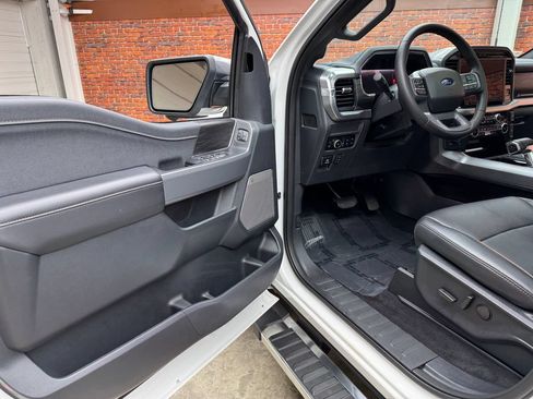 Used 2025 Ford F150 Lariat w/ Equipment Group 501A Mid AWD/4WD image 11