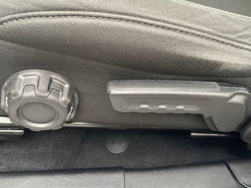 Used 2023 Jeep Wrangler Sahara image 19