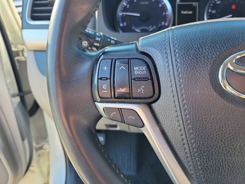 Used 2019 Toyota Highlander Plus image 18