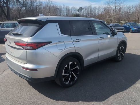 Used 2022 Mitsubishi Outlander ES image 8
