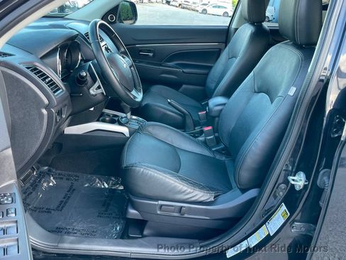 Used 2014 Mitsubishi Outlander Sport SE AWD/4WD image 9
