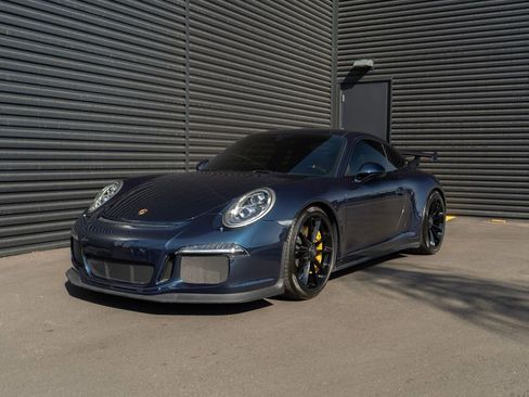 Used 2015 Porsche 911 GT3 RWD image 1