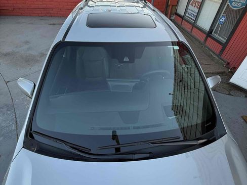 Used 2025 Toyota Sienna Platinum image 22