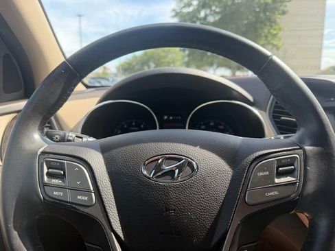 Used 2017 Hyundai Santa Fe Sport image 16