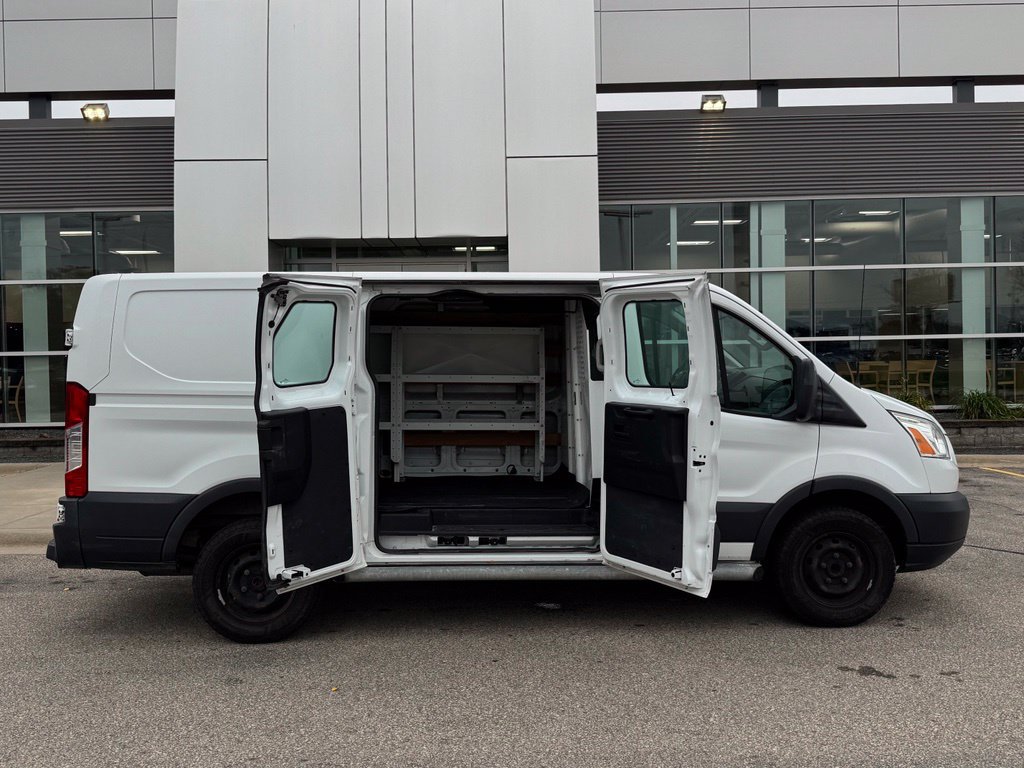 Used 2015 Ford Transit 250 130 Low Roof w/ Exterior Upgrade Package RWD image 24