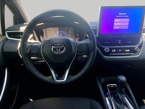 Certified 2025 Toyota Corolla SE w/ SE Premium Package FWD image 5
