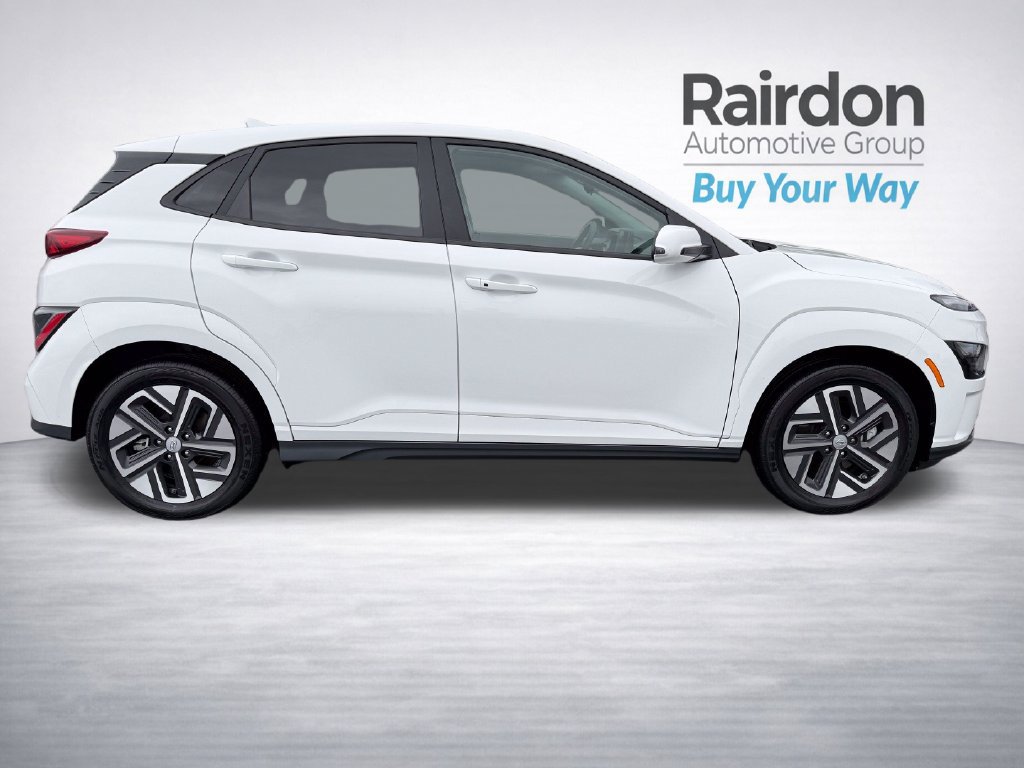 Used 2023 Hyundai Kona SE FWD image 8