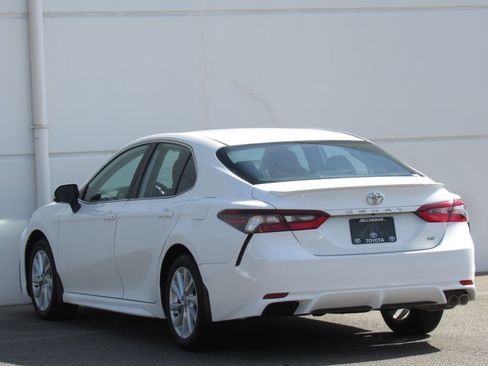Used 2024 Toyota Camry SE FWD image 5