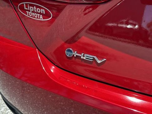 Used 2025 Toyota Camry LE w/ Convenience Package image 8