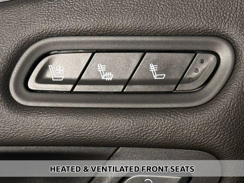 Used 2023 Cadillac Escalade Premium Luxury w/ LPO, Floor Liner Package AWD/4WD image 10