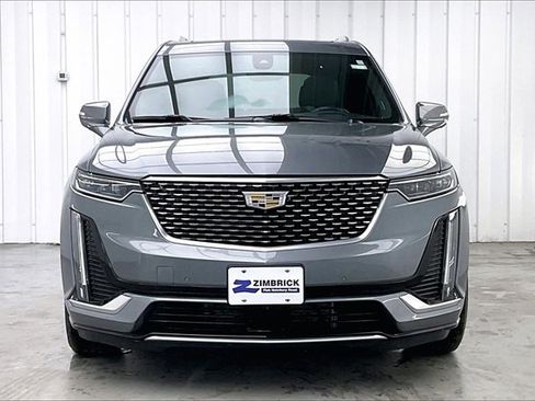 Used 2020 Cadillac XT6 Premium Luxury w/ Platinum Package image 3