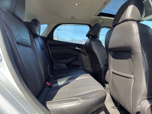 Used 2014 Ford Focus Titanium FWD image 21