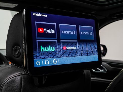 Used 2024 GMC Yukon XL SLT w/ SLT Premium Package image 43