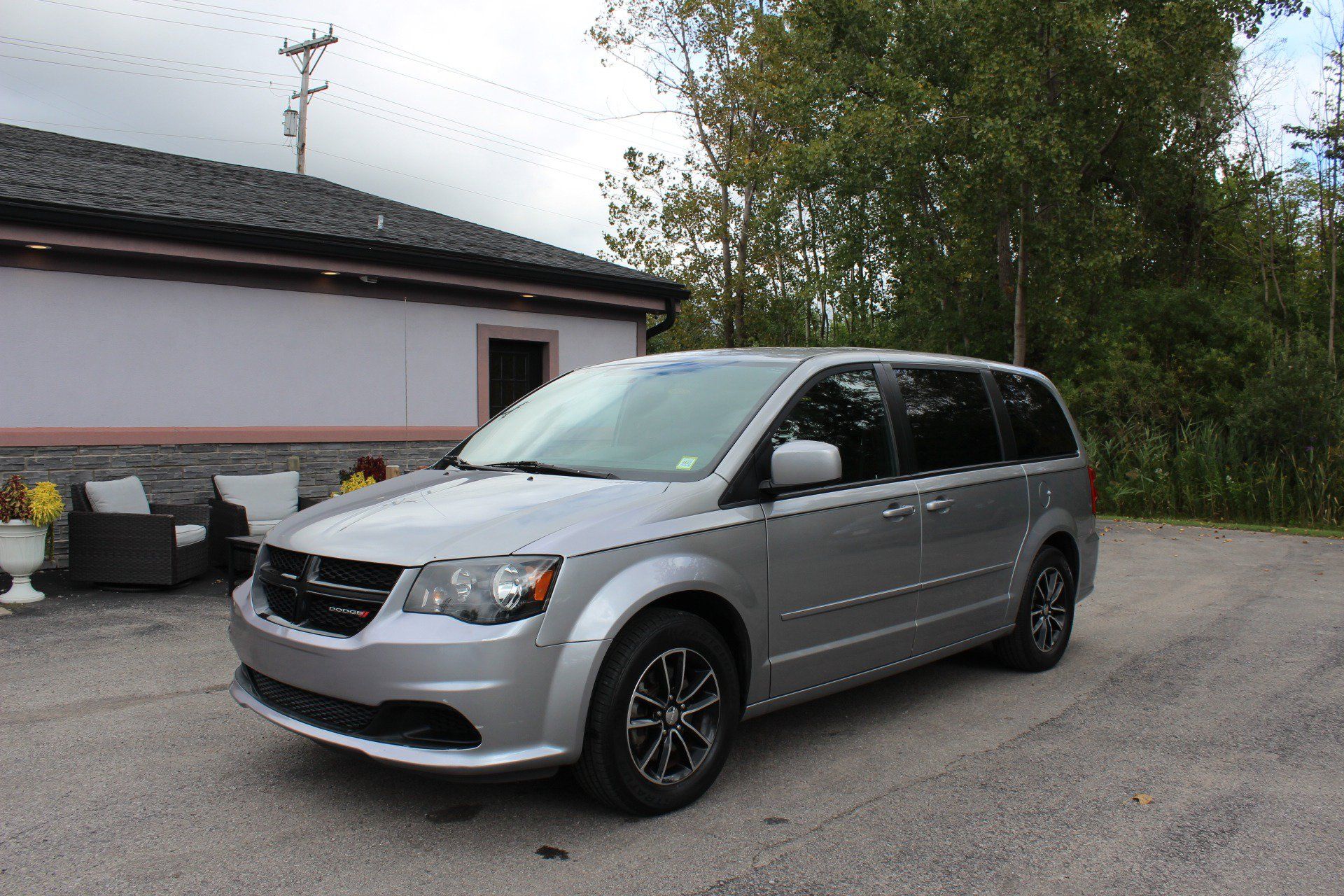 Used 2017 Dodge Grand Caravan SE FWD image 11
