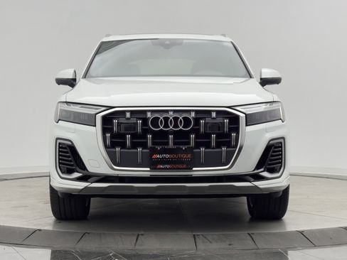 Used 2025 Audi Q7 3.0T Premium Plus AWD/4WD image 2