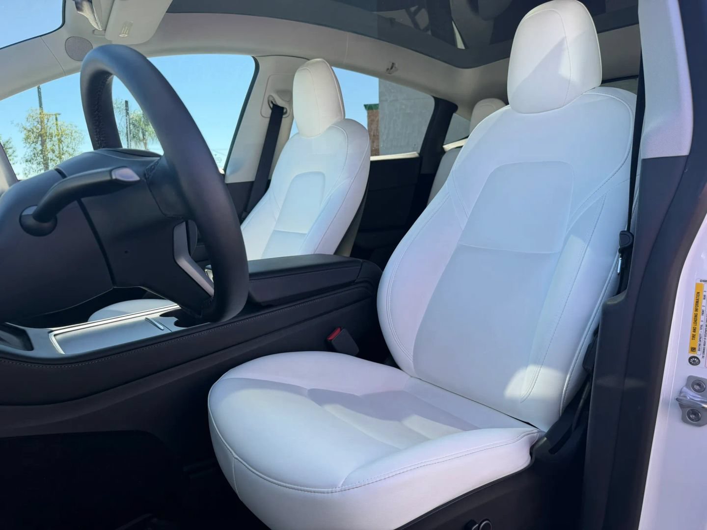 Used 2023 Tesla Model Y AWD image 14