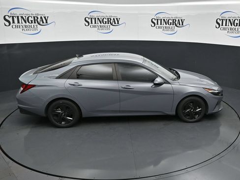 Used 2023 Hyundai Elantra SEL w/ Preferred Accessory Package FWD image 25