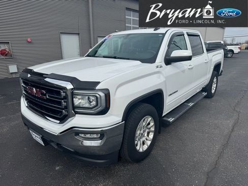 Used 2017 GMC Sierra 1500 SLE w/ Suspension Package, Off-Road image 4