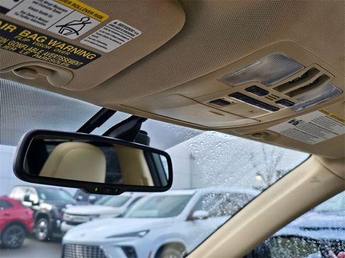 Used 2015 Toyota Highlander Limited Platinum image 26