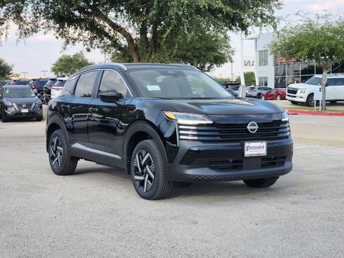 New 2026 Nissan Kicks SV image 2