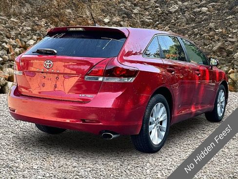 Used 2015 Toyota Venza LE AWD/4WD image 2