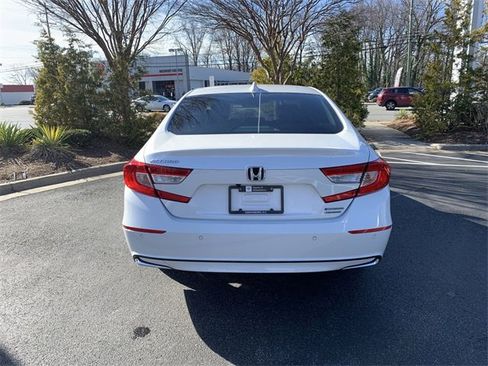 Used 2022 Honda Accord Touring image 7
