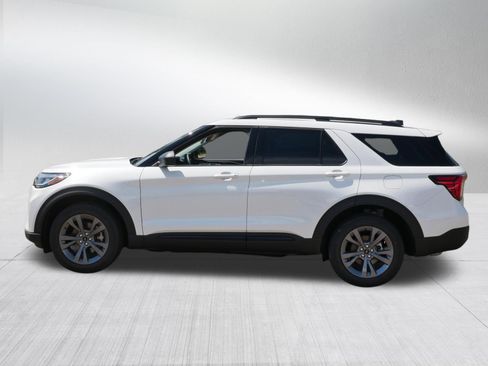 Used 2026 Ford Explorer Active w/ Active Comfort Package AWD/4WD image 4