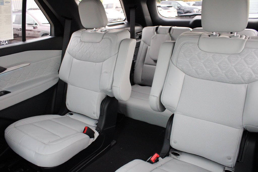 New 2027 Ford Explorer Platinum AWD/4WD image 23