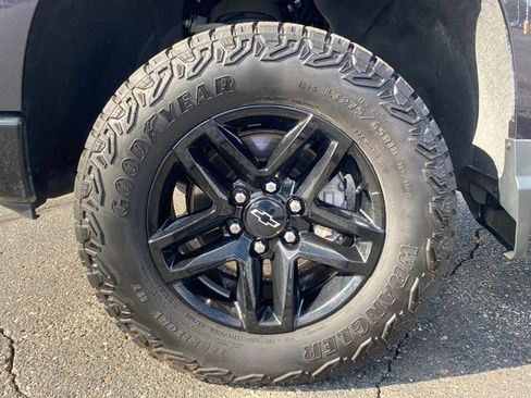 Certified 2024 Chevrolet Silverado 1500 Custom Trail Boss image 21