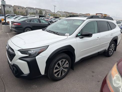 Used 2025 Subaru Outback Premium w/ Popular Package #1A image 17