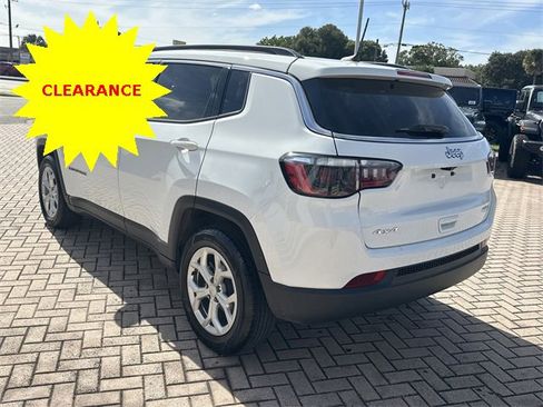 Used 2024 Jeep Compass Latitude image 13